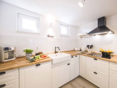 Apartment Four-bedroom apartment near beach Pisak, Omiš A-1067-a - Outdoor photo 3