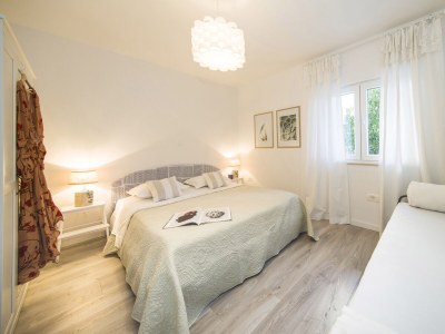 Apartment Four-bedroom apartment near beach Pisak, Omiš A-1067-a - Outdoor photo 10