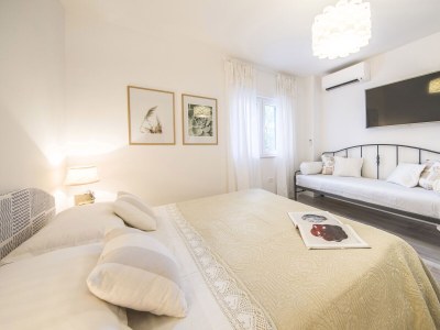 Apartment Four-bedroom apartment near beach Pisak, Omiš A-1067-a - Outdoor photo 13