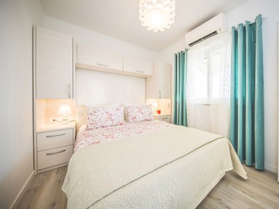 Apartment Four-bedroom apartment near beach Pisak, Omiš A-1067-a - Outdoor photo 20