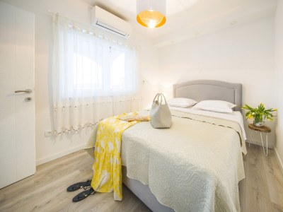 Apartment Four-bedroom apartment near beach Pisak, Omiš A-1067-a - Outdoor photo 28