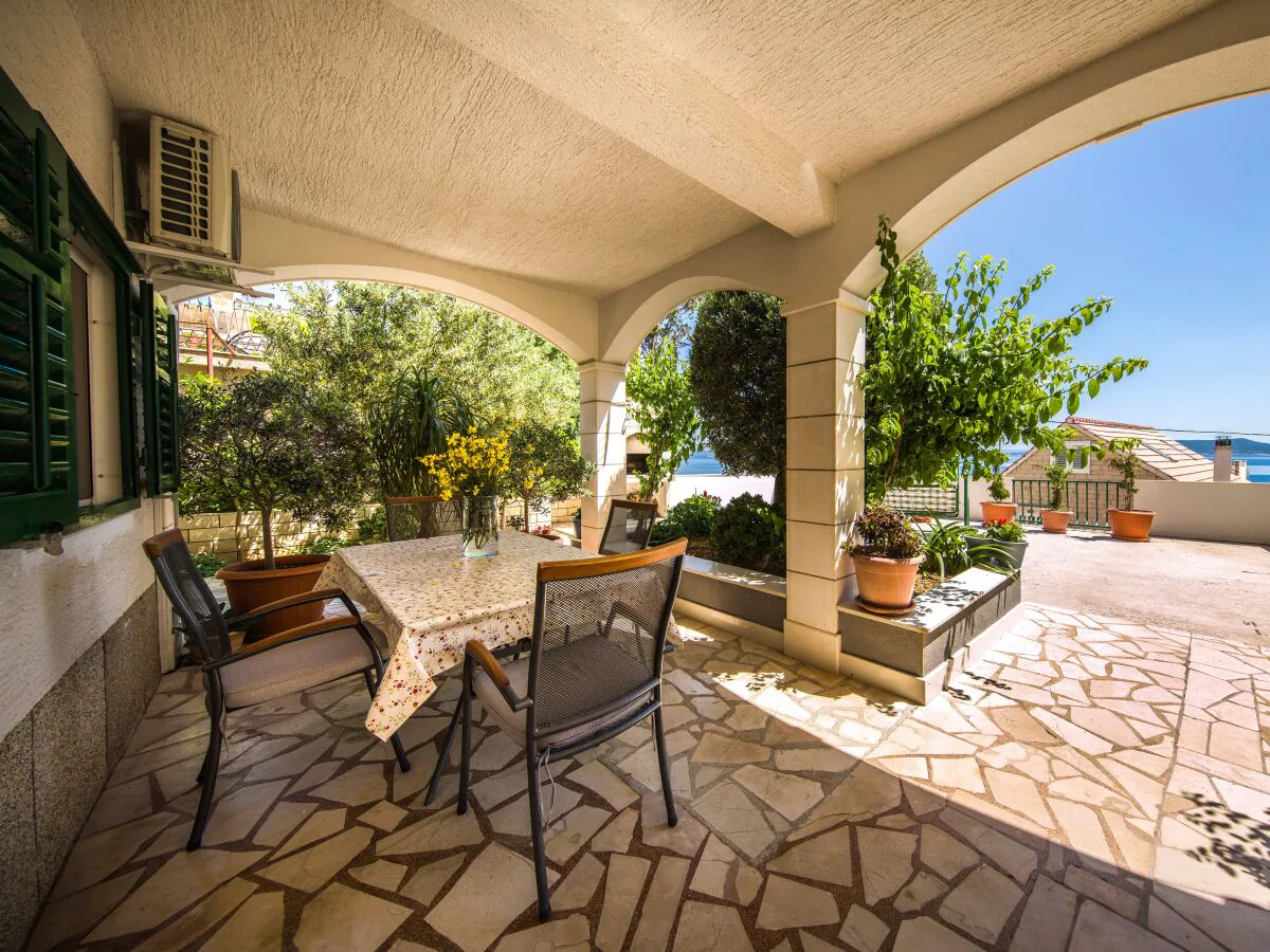 Apartment Two bedroom apartment near beach Pisak, Omiš A-1067-e