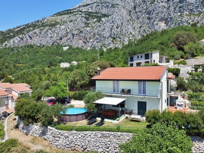 Holiday house Family friendly house with a swimming pool Gornji Tučepi - Podpeć, Makarska - 6815 - Outdoor photo 2