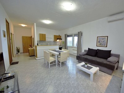 Holiday house Family friendly house with a swimming pool Gornji Tučepi - Podpeć, Makarska - 6815 - Outdoor photo 12