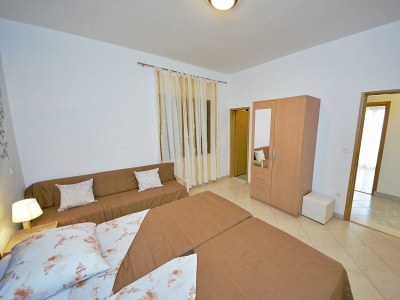 Holiday house Family friendly house with a swimming pool Gornji Tučepi - Podpeć, Makarska - 6815 - Outdoor photo 19