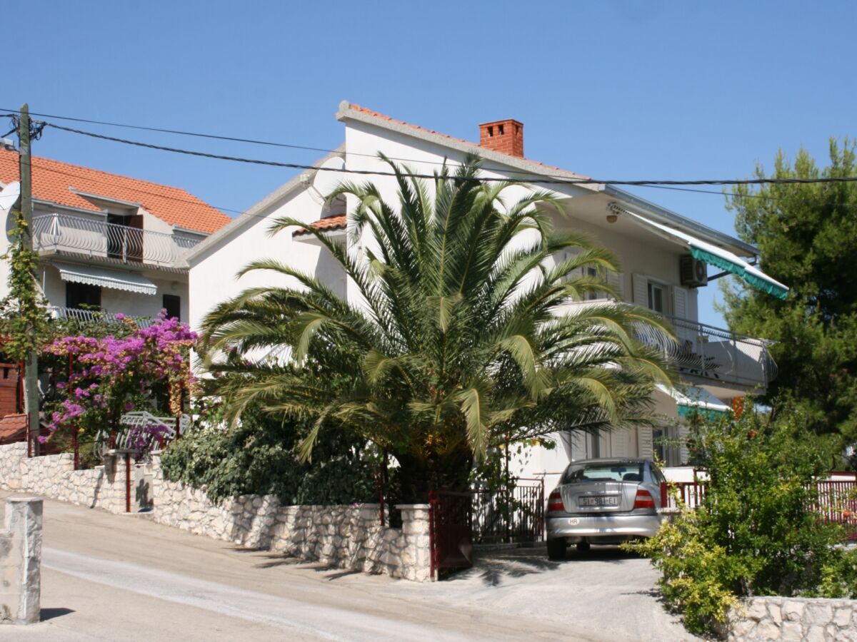 Apartment Two bedroom apartment near beach Slatine, Čiovo A-6888-a - Outdoor photo 5