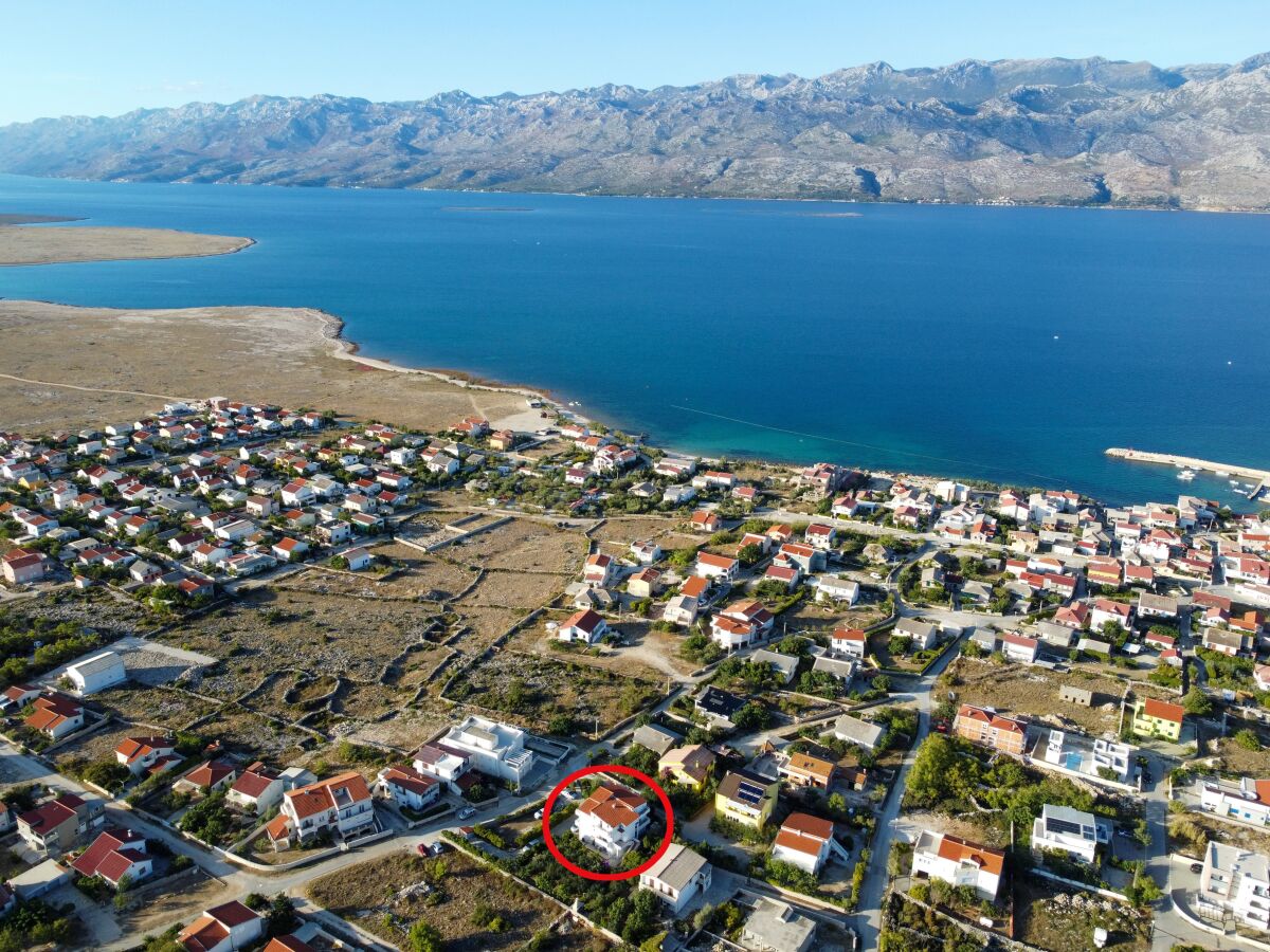 Apartment Two bedroom apartment with balcony and sea view Ražanac, Zadar A-6919-a - Outdoor photo 2