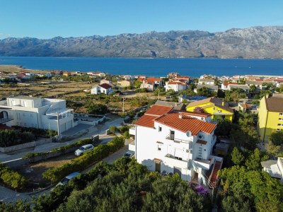 Apartment Two bedroom apartment with balcony and sea view Ražanac, Zadar A-6919-a - Outdoor photo 3