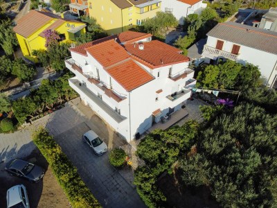 Apartment Two bedroom apartment with balcony and sea view Ražanac, Zadar A-6919-a - Outdoor photo 5