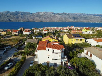 Apartment Two bedroom apartment with balcony and sea view Ražanac, Zadar A-6919-a - Outdoor photo 8