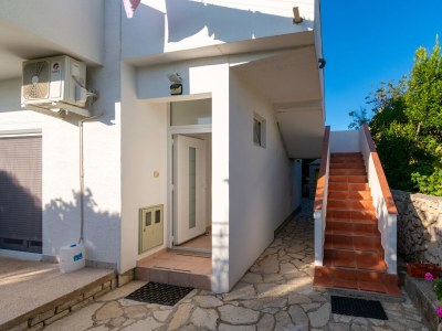 Apartment Two bedroom apartment with balcony and sea view Ražanac, Zadar A-6919-a - Outdoor photo 13