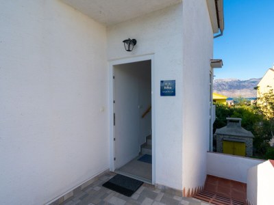 Apartment Two bedroom apartment with balcony and sea view Ražanac, Zadar A-6919-a - Outdoor photo 14