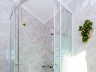 Apartment Two bedroom apartment with balcony and sea view Ražanac, Zadar A-6919-a - Outdoor photo 34