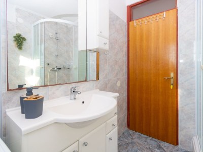 Apartment Two bedroom apartment with balcony and sea view Ražanac, Zadar A-6919-a - Outdoor photo 35