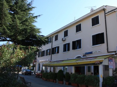 Apartment One bedroom apartment with air-conditioning Poreč A-7265-a - Outdoor photo 2