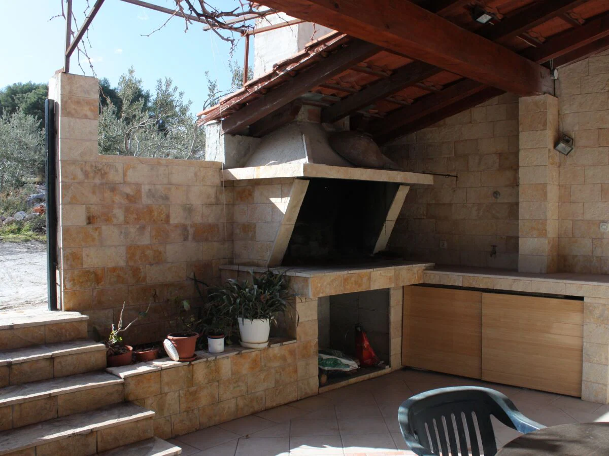 Apartment Apartments with parking space Supetar, Brač - 7535 - Apartments with parking space Supetar, Brač - 7535 - Outdoor photo 3