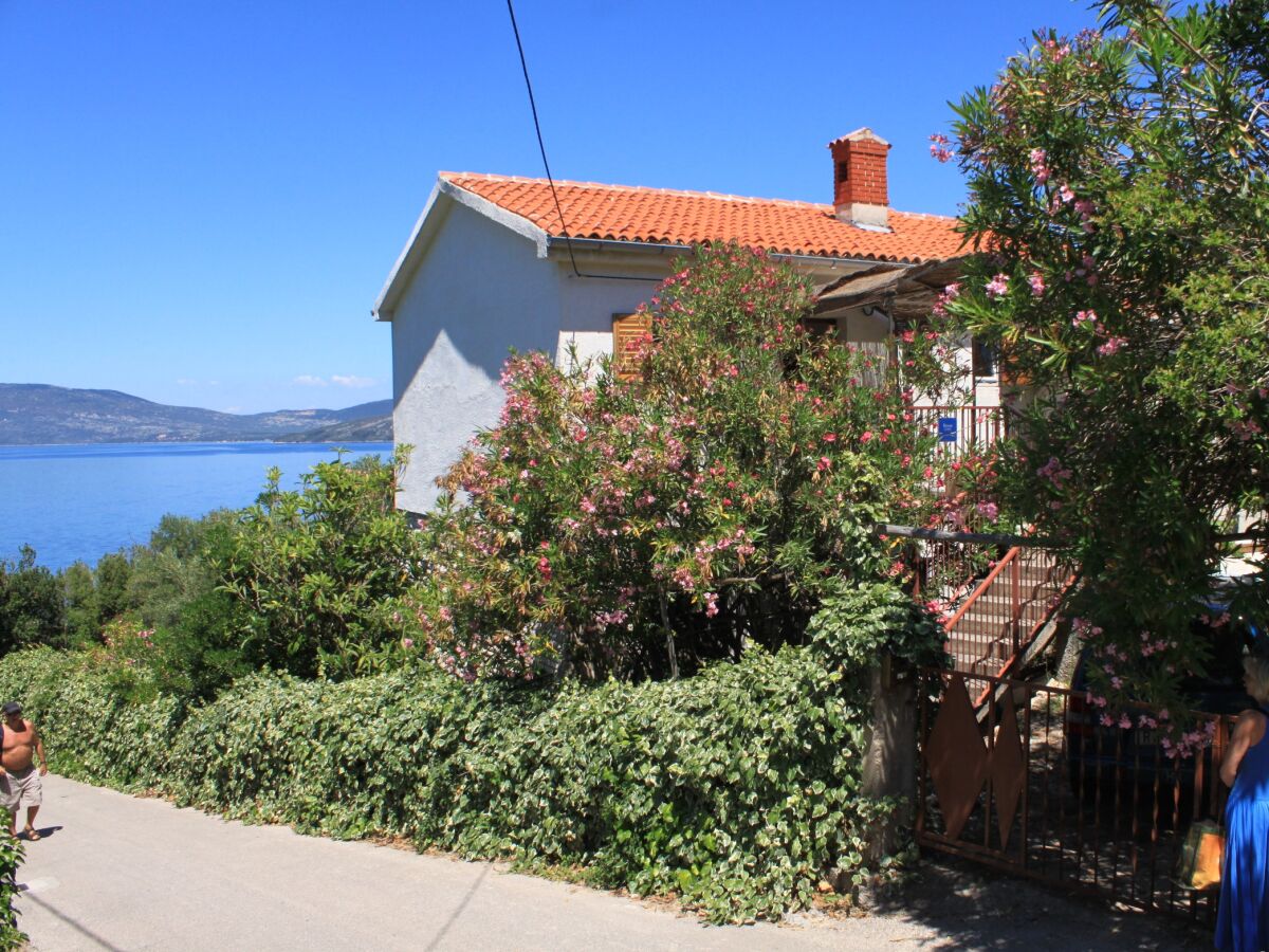 Apartment One bedroom apartment with balcony and sea view Valun, Cres A-386-b - Outdoor photo 3