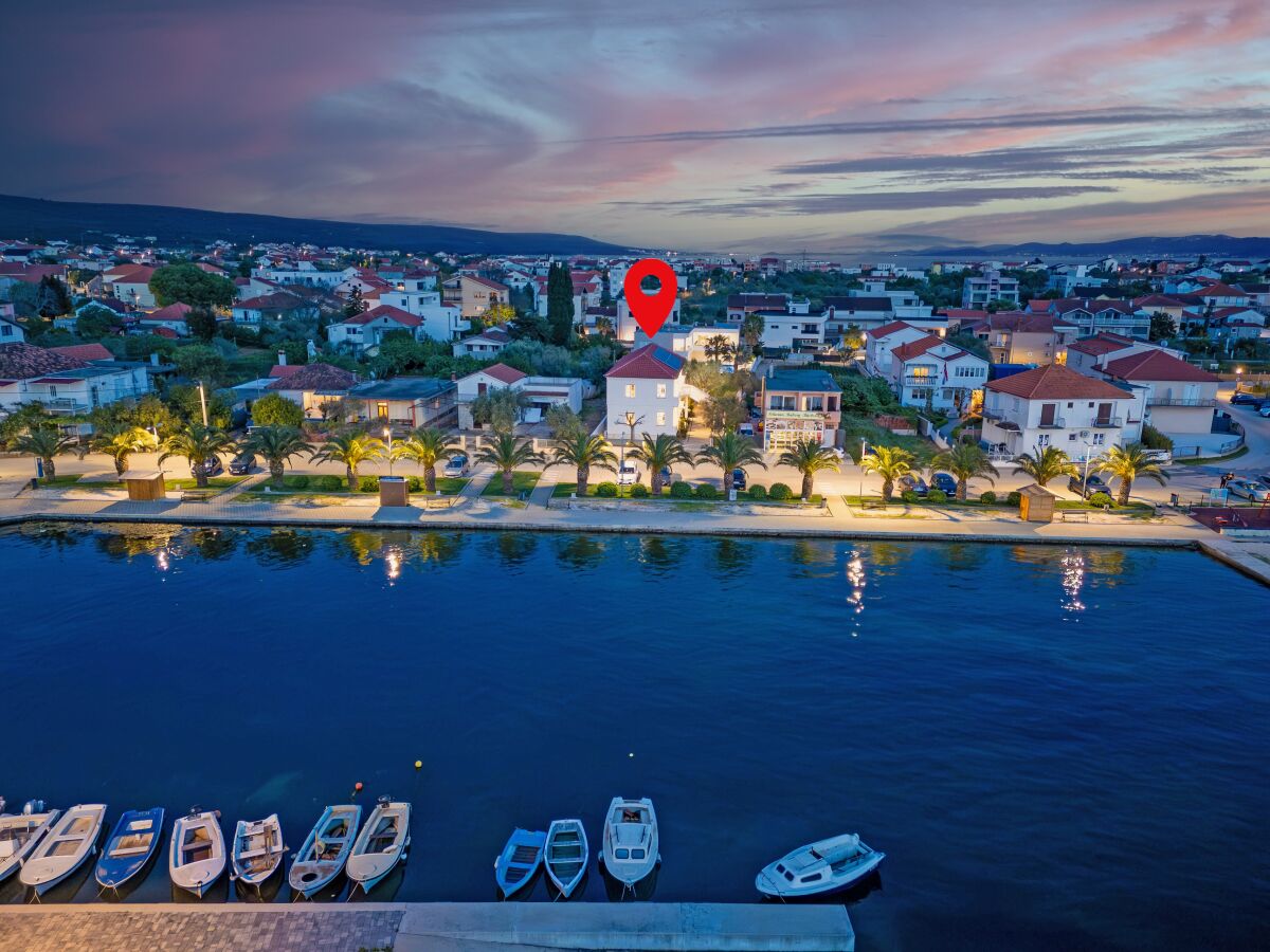 Apartment One bedroom apartment with balcony and sea view Sukošan, Zadar A-24518-c