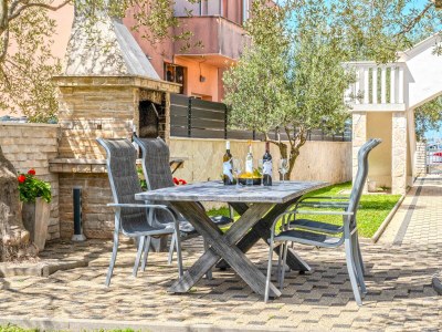 Apartment One bedroom apartment with balcony and sea view Sukošan, Zadar A-24518-c - Outdoor photo 7