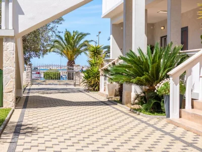 Apartment One bedroom apartment with balcony and sea view Sukošan, Zadar A-24518-c - Outdoor photo 10