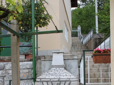 Apartment One bedroom apartment with terrace and sea view Ičići, Opatija A-7788-a - Outdoor photo 7