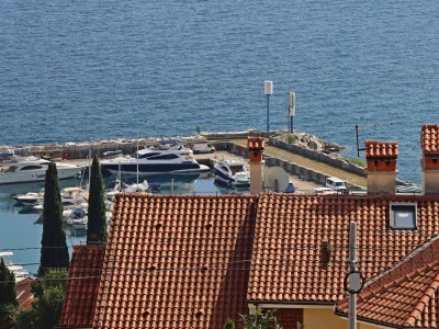 Apartment One bedroom apartment with terrace and sea view Ičići, Opatija A-7788-a - Outdoor photo 23