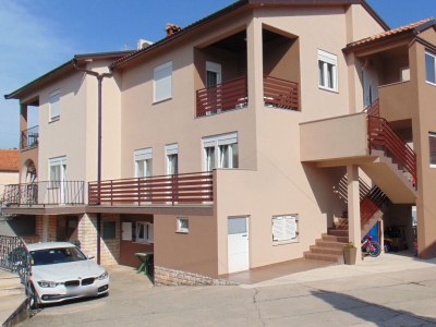 Apartment Two bedroom apartment with balcony Rovinj A-21987-a - Outdoor photo 2