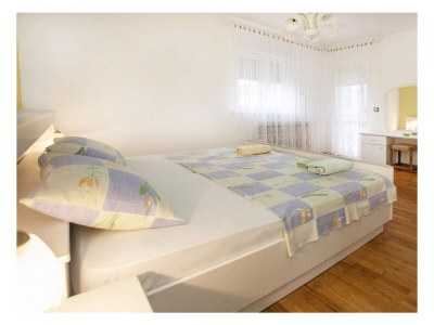 Apartment Two bedroom apartment with balcony Rovinj A-21989-a - Outdoor photo 9