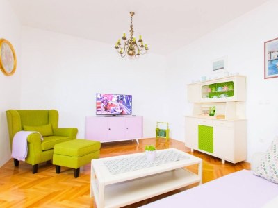 Holiday house Comfortable and spacious house with terrace and sea view Plano, Trogir K-21403 - Outdoor photo 32