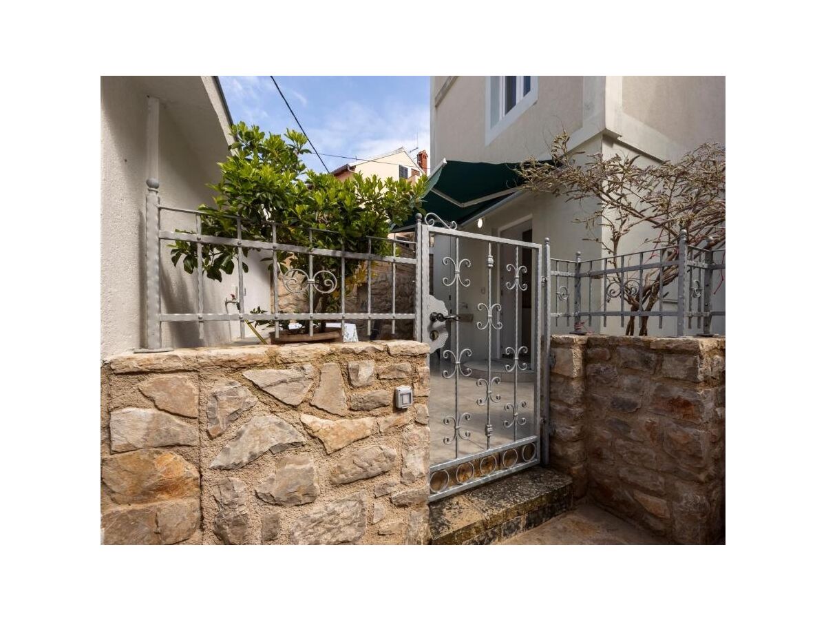 Apartment One bedroom apartment with terrace Veli Lošinj, Lošinj A-24542-a - Outdoor photo 4