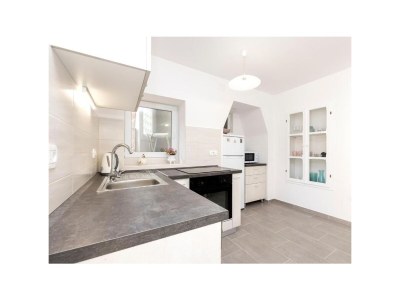 Apartment One bedroom apartment with terrace Veli Lošinj, Lošinj A-24542-a - Outdoor photo 7