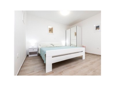 Apartment One bedroom apartment with terrace Veli Lošinj, Lošinj A-24542-a - Outdoor photo 9