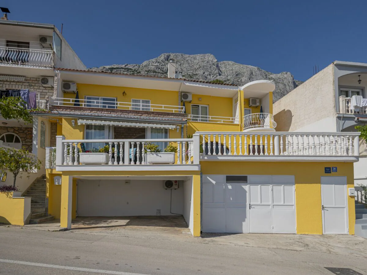 Apartment Two bedroom apartment with terrace and sea view Baška Voda, Makarska A-21609-a - Outdoor photo 2