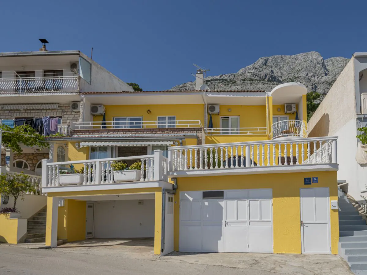 Apartment Two bedroom apartment with terrace and sea view Baška Voda, Makarska A-21609-a - Outdoor photo 3