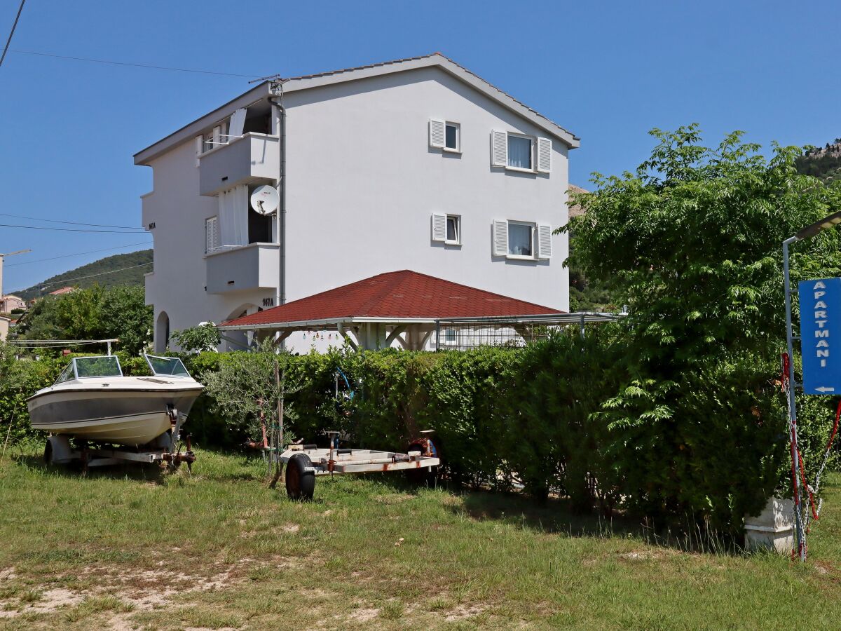 Apartment Two bedroom apartment with balcony Barbat, Rab A-24547-d - Outdoor photo 2