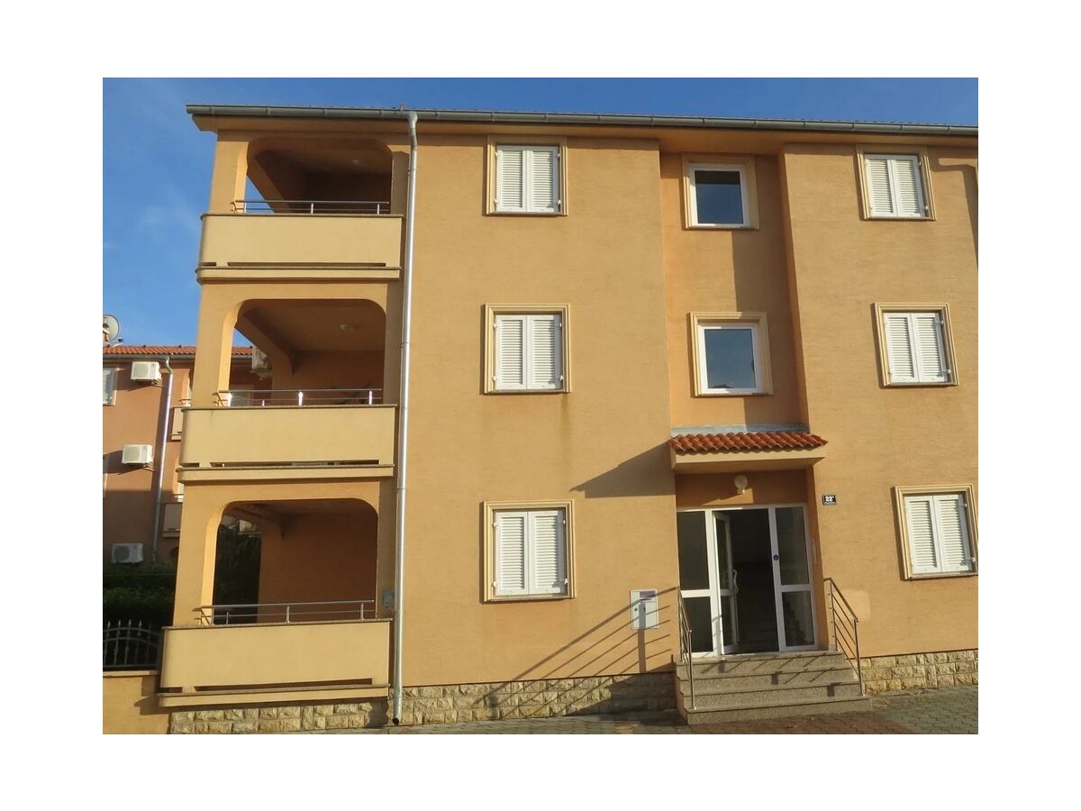 Apartment One bedroom apartment with balcony Malinska, Krk A-21670-a - Outdoor photo 2