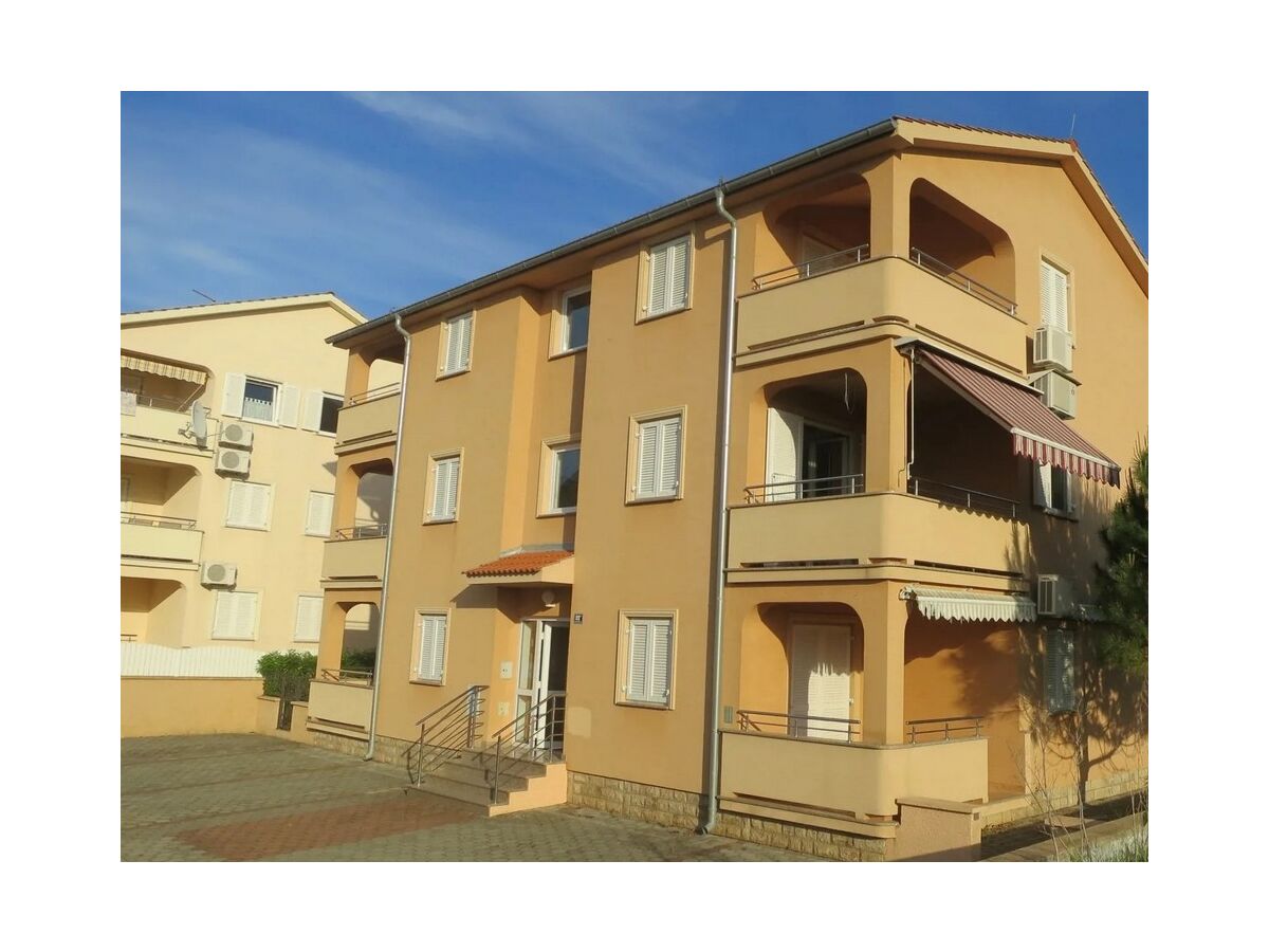 Apartment One bedroom apartment with balcony Malinska, Krk A-21670-a - Outdoor photo 3