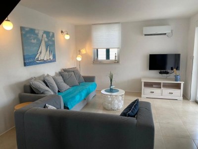 Apartment Two bedroom apartment with terrace Vantačići, Krk A-21694-a - Outdoor photo 4