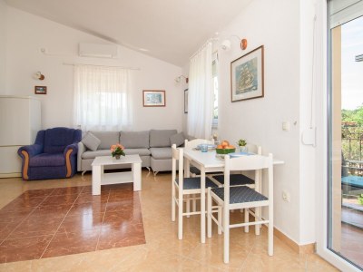 Apartment One bedroom apartment with terrace and sea view Stranići, Poreč A-24558-b - Outdoor photo 11