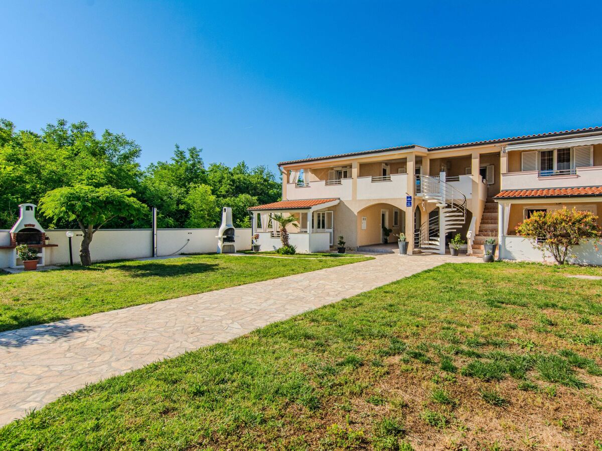 Apartment One bedroom apartment with balcony Zukve, Zadar A-24559-e - Outdoor photo 2