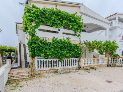 Apartment One bedroom apartment with terrace Vir A-24560-a - Outdoor photo 11