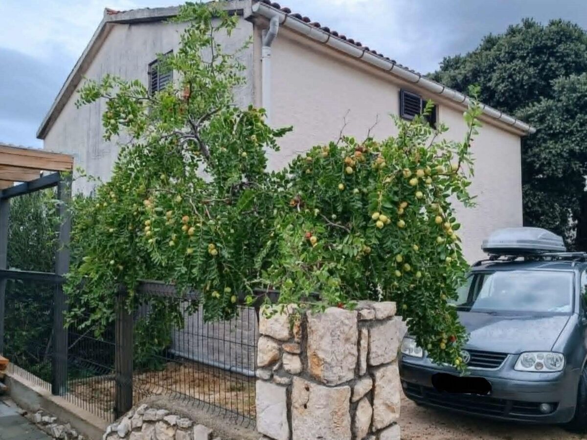 Apartment Two bedroom apartment with balcony and sea view Mandre, Pag A-24574-a - Outdoor photo 2