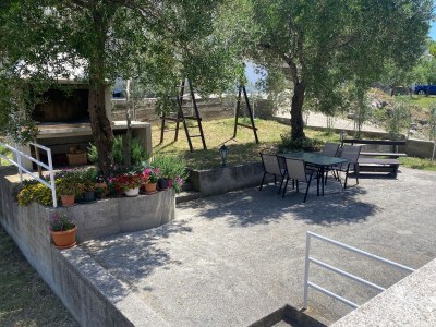 Apartment Three bedroom apartment with terrace Lopar, Rab A-24597-a - Outdoor photo 4