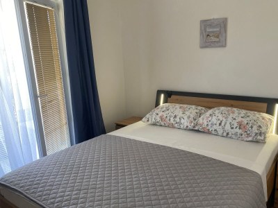 Apartment Three bedroom apartment with terrace Lopar, Rab A-24597-a - Outdoor photo 15