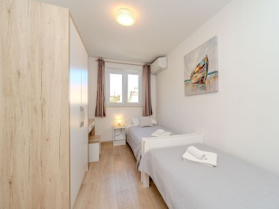 Apartment Three bedroom apartment near beach Privlaka, Zadar A-24599-a - Outdoor photo 26