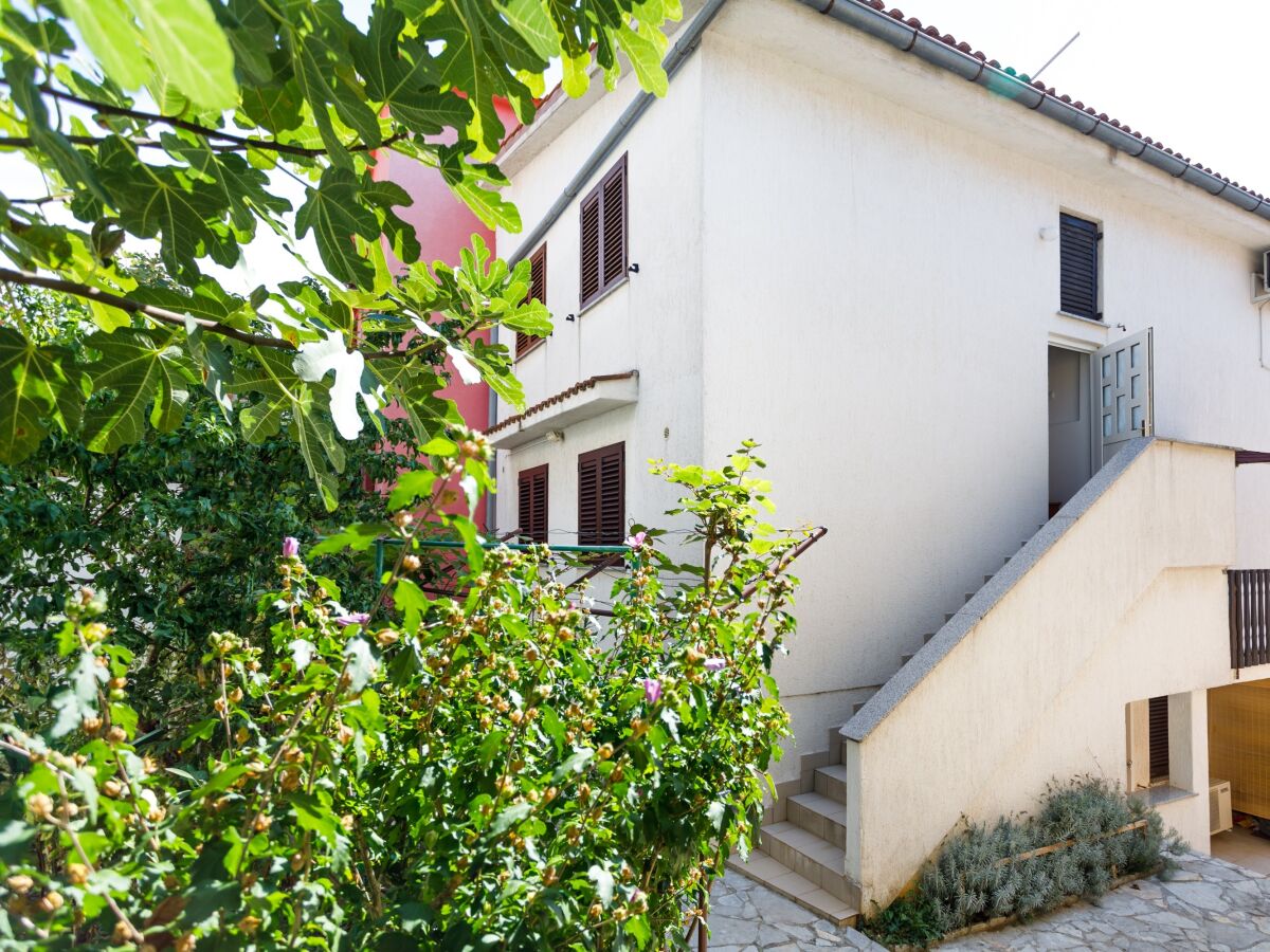 Apartment Two bedroom apartment with terrace and sea view Pinezići, Krk A-24610-a - Outdoor photo 3