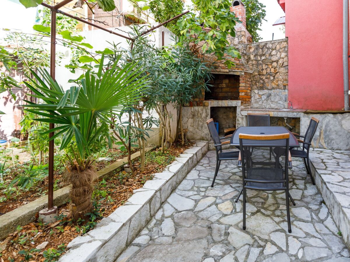 Apartment Two bedroom apartment with terrace and sea view Pinezići, Krk A-24610-a - Outdoor photo 4