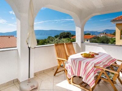 Apartment Two bedroom apartment with terrace and sea view Pinezići, Krk A-24610-a in Krk - Apartment