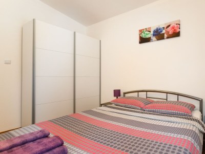 Apartment Two bedroom apartment with terrace and sea view Pinezići, Krk A-24610-a - Outdoor photo 11