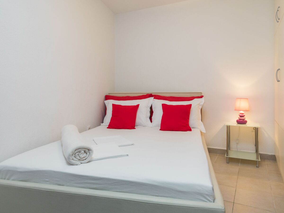 Apartment One bedroom apartment with terrace Seget Vranjica, Trogir A-978-c